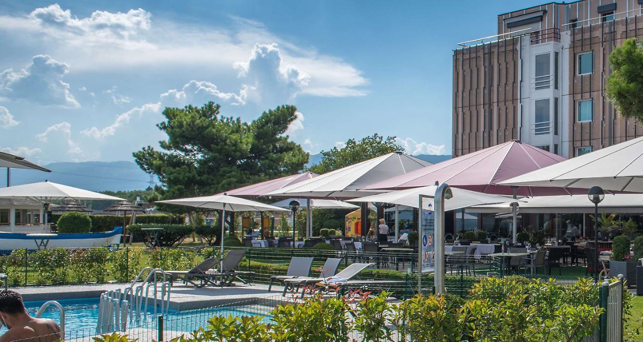 Hotel Everness &