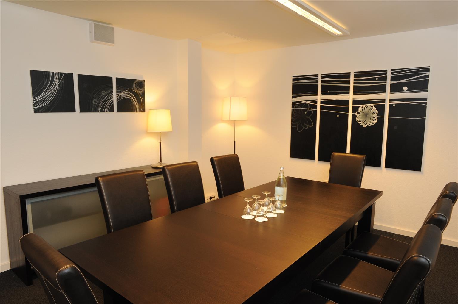 Everness & Hotel 4*